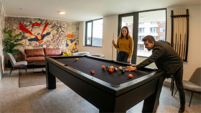 CNatales_SalaJuegos_Personas3